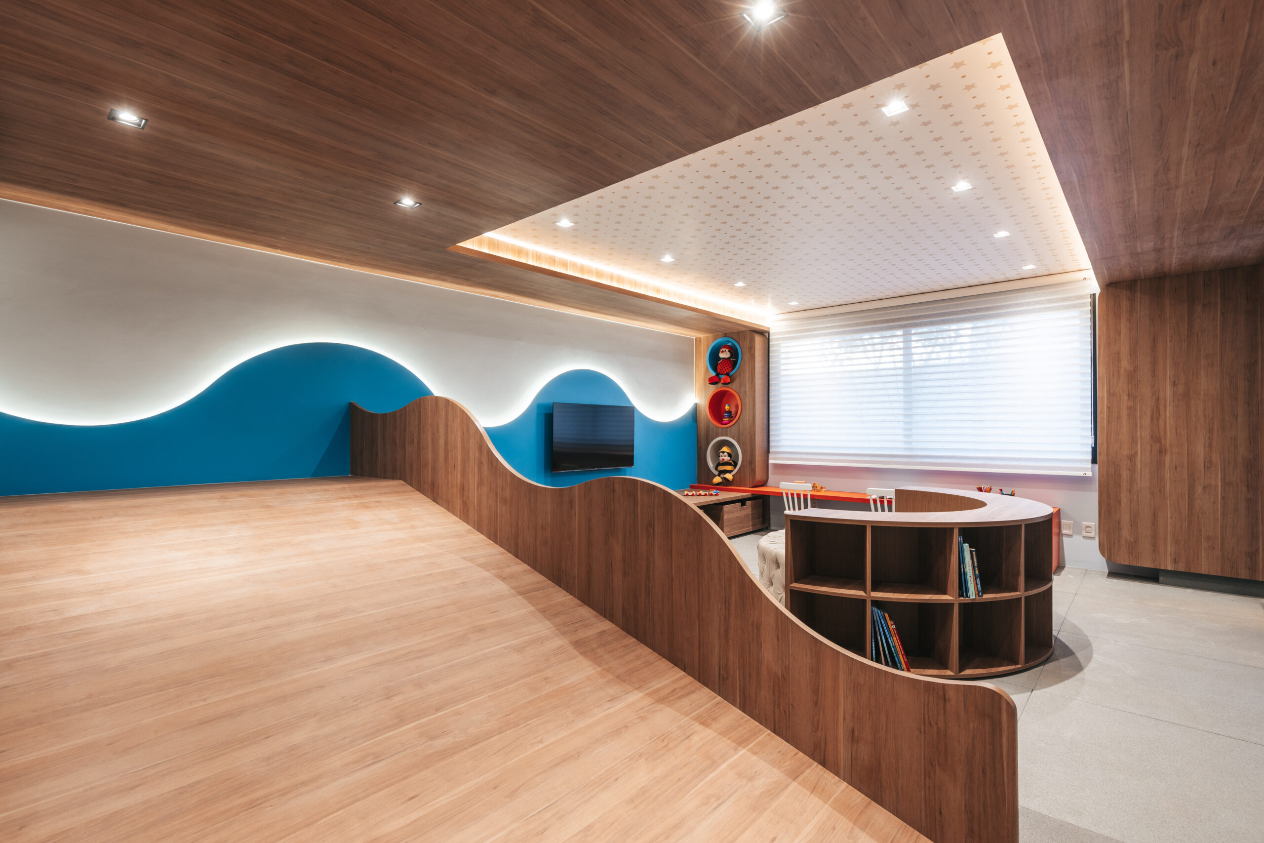 Legend_City_by_Skyline_0046